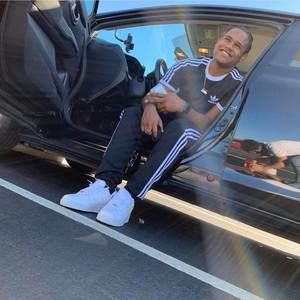 Meet your Posher, Adrian